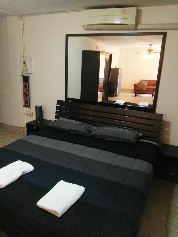 Jomtien Sunset Guesthouse Ngoại thất bức ảnh