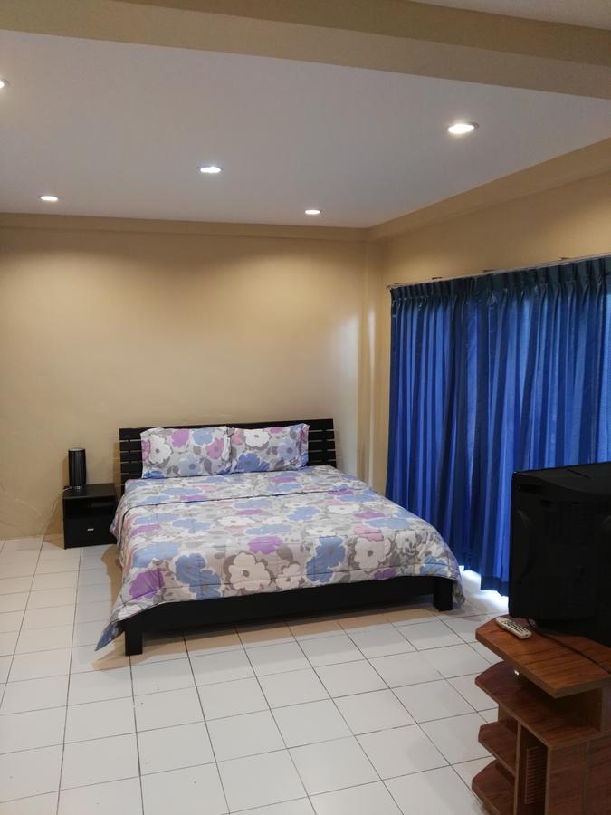 Jomtien Sunset Guesthouse Ngoại thất bức ảnh