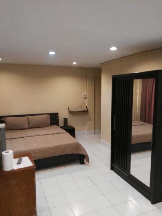 Jomtien Sunset Guesthouse Ngoại thất bức ảnh